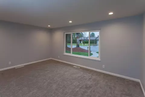 7034 Hermosa Way, Redding, CA 96002 photo 14