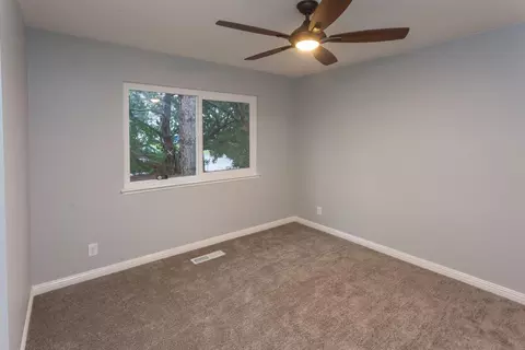 7034 Hermosa Way, Redding, CA 96002 photo 18