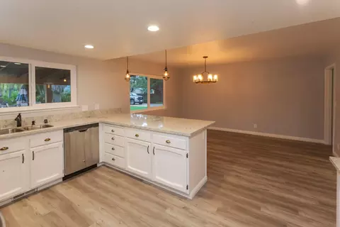 7034 Hermosa Way, Redding, CA 96002 photo 6