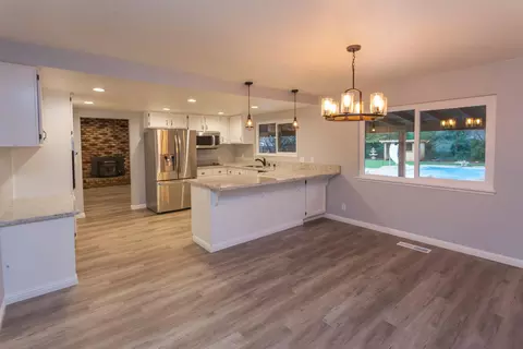 7034 Hermosa Way, Redding, CA 96002 photo 7