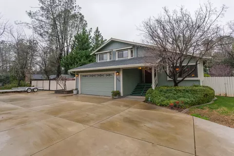 19084 Robledo Way, Redding, CA 96003 photo 1