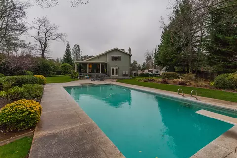 19084 Robledo Way, Redding, CA 96003 photo 6