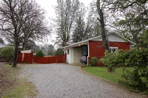 2055 Penn Dr, Redding, CA 96002 photo 3