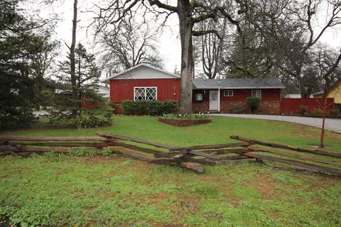 2055 Penn Dr, Redding, CA 96002 photo 2