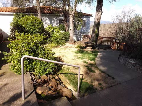 775 Lakeview Dr, Redding, CA 96001 photo 23