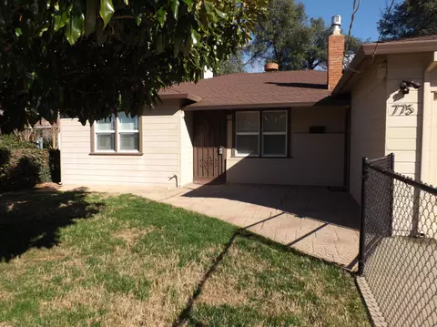 775 Lakeview Dr, Redding, CA 96001 photo 3