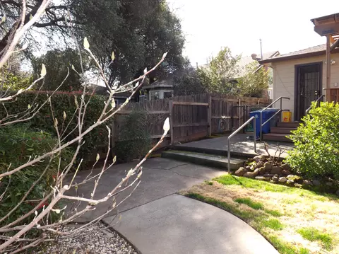 775 Lakeview Dr, Redding, CA 96001 photo 31