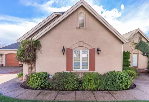 2314 Cumberland Dr, Redding, CA 96001 photo 3