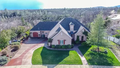 2314 Cumberland Dr, Redding, CA 96001 photo 1