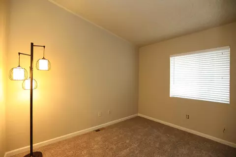 2742 Freebridge St, Redding, CA 96001 photo 8