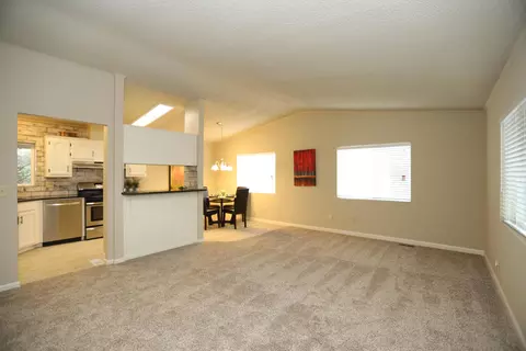 2742 Freebridge St, Redding, CA 96001 photo 2