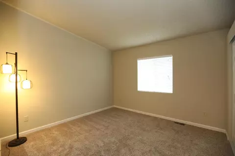 2742 Freebridge St, Redding, CA 96001 photo 9