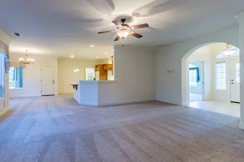2390 Crescent Moon Ct, Redding, CA 96001 photo 7