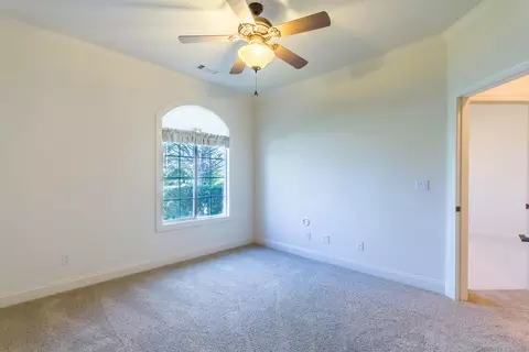 2390 Crescent Moon Ct, Redding, CA 96001 photo 25