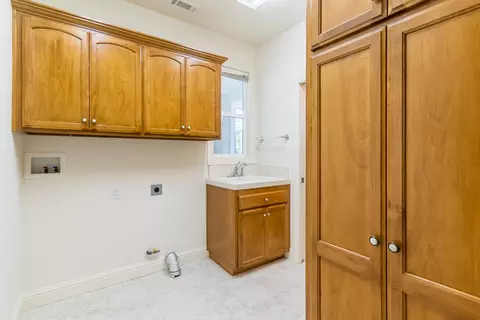 2390 Crescent Moon Ct, Redding, CA 96001 photo 32