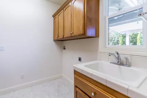 2390 Crescent Moon Ct, Redding, CA 96001 photo 33