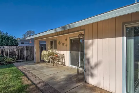 1956 Catherine Way, Redding, CA 96002 photo 40