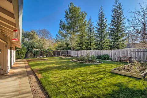 1956 Catherine Way, Redding, CA 96002 photo 35