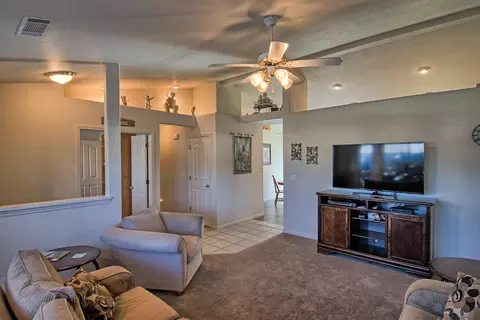 1956 Catherine Way, Redding, CA 96002 photo 3