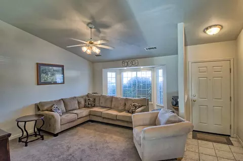 1956 Catherine Way, Redding, CA 96002 photo 4