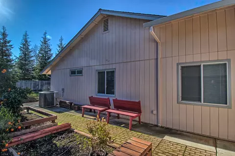 1956 Catherine Way, Redding, CA 96002 photo 38