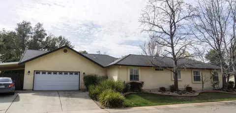 1423 Woodbridge Ct, Redding, CA 96002 photo 5