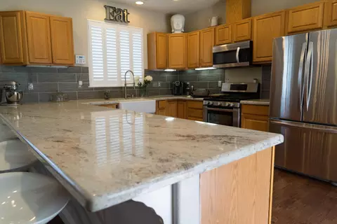 1423 Woodbridge Ct, Redding, CA 96002 photo 11