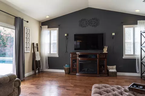 1423 Woodbridge Ct, Redding, CA 96002 photo 7