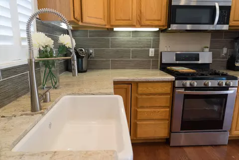 1423 Woodbridge Ct, Redding, CA 96002 photo 12
