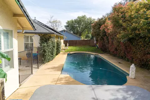1423 Woodbridge Ct, Redding, CA 96002 photo 18
