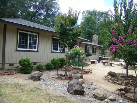 8530 Copper Dr, Redding, CA 96001 photo 1