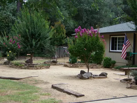 8530 Copper Dr, Redding, CA 96001 photo 4