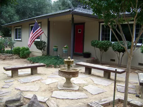 8530 Copper Dr, Redding, CA 96001 photo 5