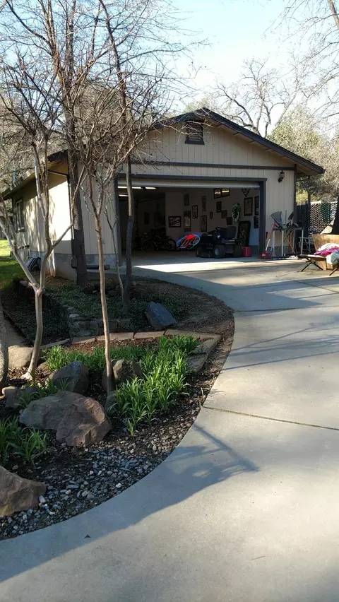 8530 Copper Dr, Redding, CA 96001 photo 7