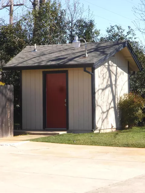 2505 Sabre Ct, Redding, CA 96002 photo 4
