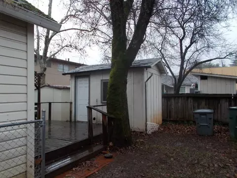 748 West St, Redding, CA 96001 photo 3