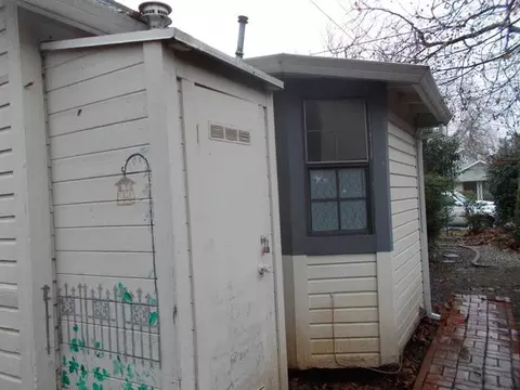 748 West St, Redding, CA 96001 photo 17