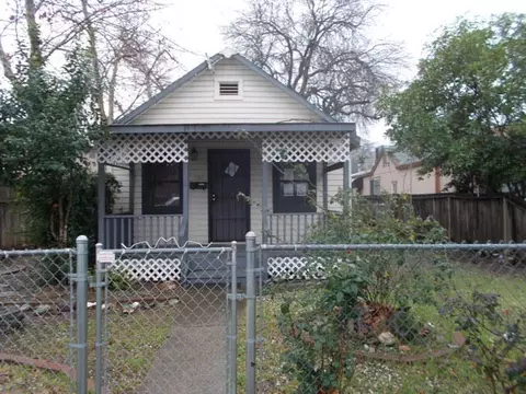 748 West St, Redding, CA 96001 photo 8