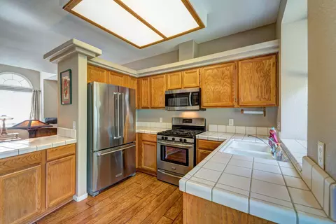 1484 Augustine Way, Redding, CA 96002 photo 9