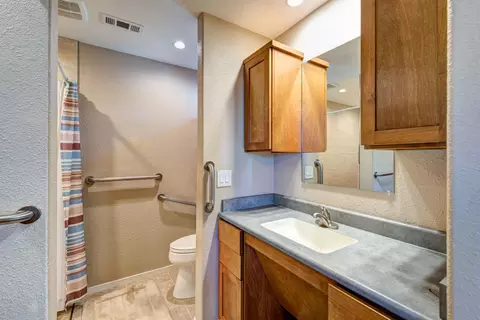 1484 Augustine Way, Redding, CA 96002 photo 15