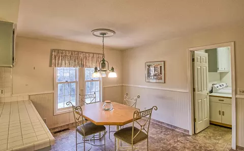541 River Oaks Dr, Redding, CA 96001 photo 3