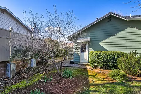 541 River Oaks Dr, Redding, CA 96001 photo 24