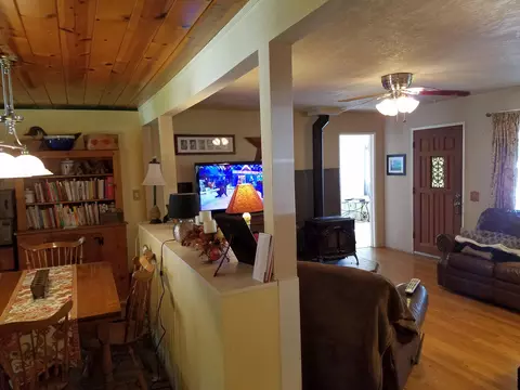 3461 Beacon Dr, Anderson, CA 96007 photo 9