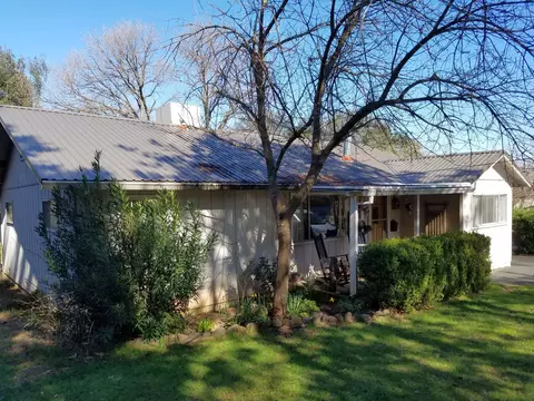 3461 Beacon Dr, Anderson, CA 96007 photo 1