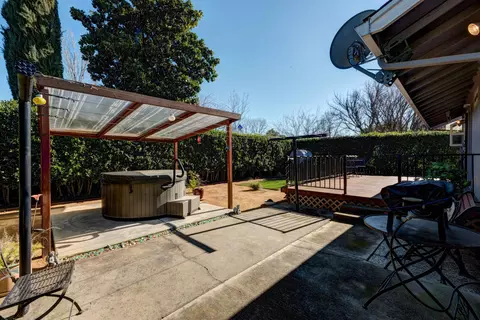 2585 Holly St, Anderson, CA 96007 photo 9