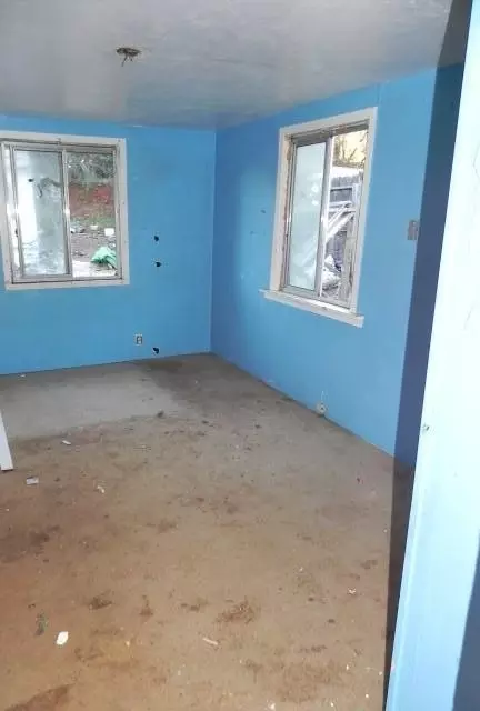 1469 Harpole Rd, Redding, CA 96002 photo 2