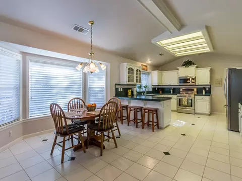 4047 Cloverway Dr, Redding, CA 96002 photo 9