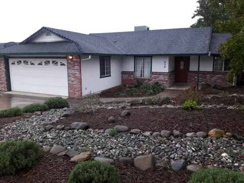 930 Partridge Dr, Redding, CA 96003 photo 1