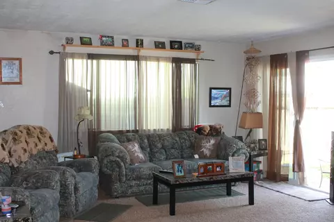2633 Rainbow Ln, Redding, CA 96002 photo 3