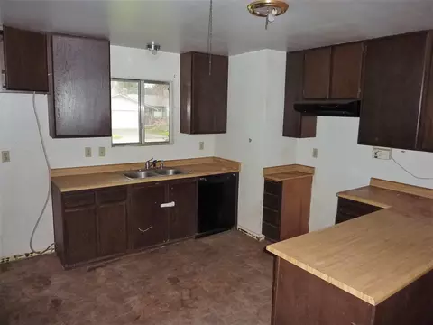 1976 Deerfield Ave, Redding, CA 96002 photo 4